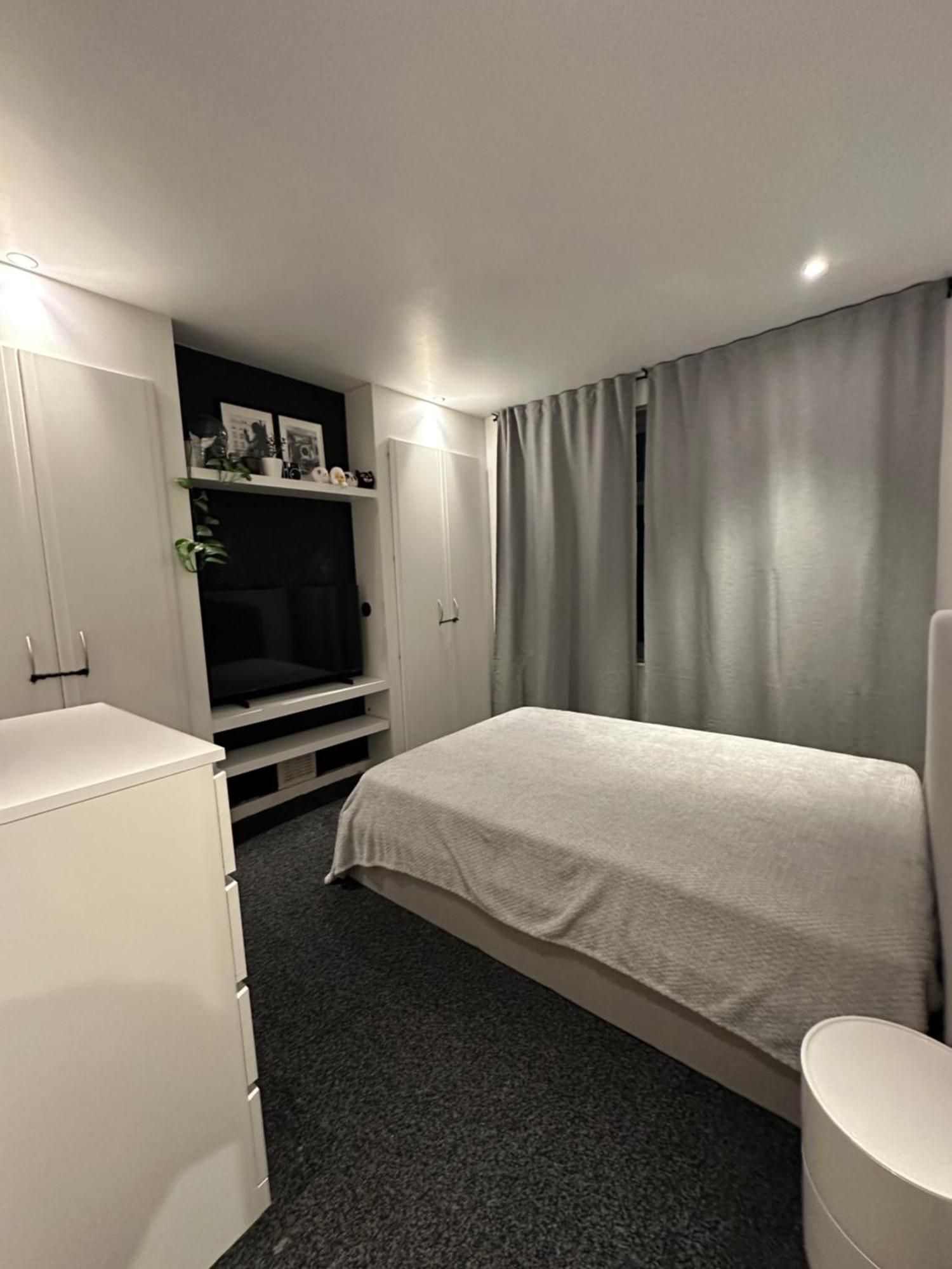Luxury Bedroom Excel Londra Exterior foto